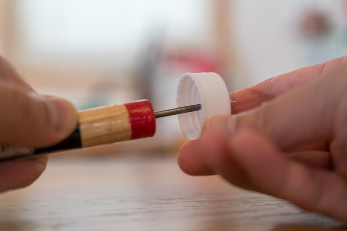 ペットボトルに『小さな穴』で簡易水道!? 100万人が驚いた災害対策と、冬のお弁当に『保冷剤』が必要な理由