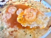 王道の味わいで安心！塩味のバランスもよき！【セブン】アメリケーヌソースが美味しい海老ドリア