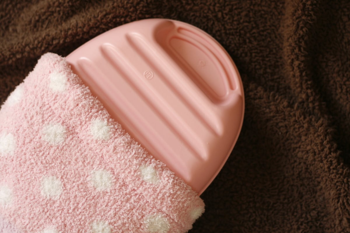 年収100万、貯蓄はわずか5万円。無料の水を使い倒してトイレットペーパーは買わず……38歳・フリーライター女性が半年続ける節約生活