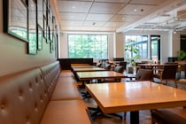 「申し訳ないけど席替えて？」ファミレスで聞こえた声にチクり……処分寸前だった母の着物を奇跡のリメイク！