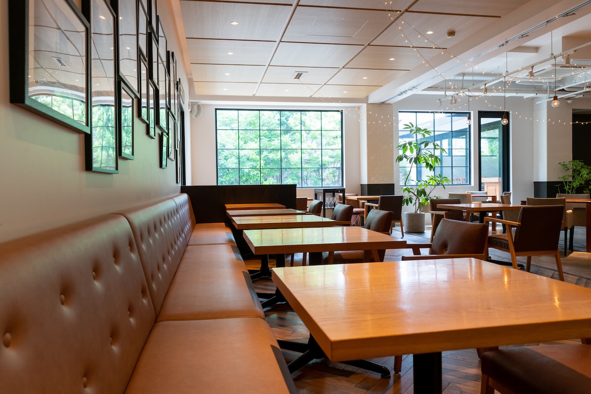 「申し訳ないけど席替えて?」ファミレスで聞こえた声にチクり……処分寸前だった母の着物を奇跡のリメイク!