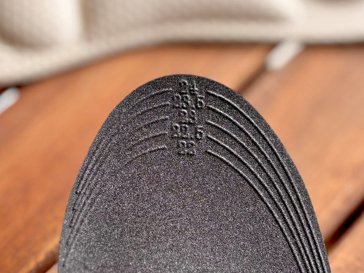 100均の「中敷き」徹底レビュー|どこに売ってる?疲れないって本当?【ダイソー・セリア・キャンドゥ】