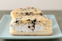 【ファミマ】の「ヤバすぎる」パンを実食！食感ミックスにハマりました