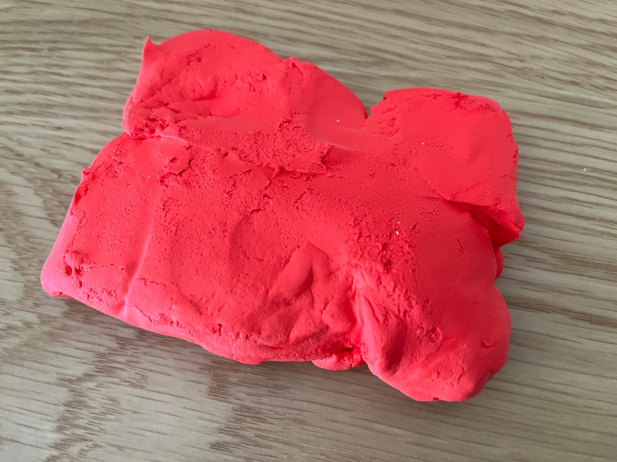 子どもが使いやすい100均粘土はどれ?実際に買って比べてみた!【ダイソー・セリア・キャン★ドゥ】