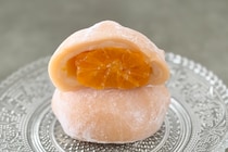 あの果物が「ごろっと入ってる」！【ファミマ限定】の大福が超美味です。