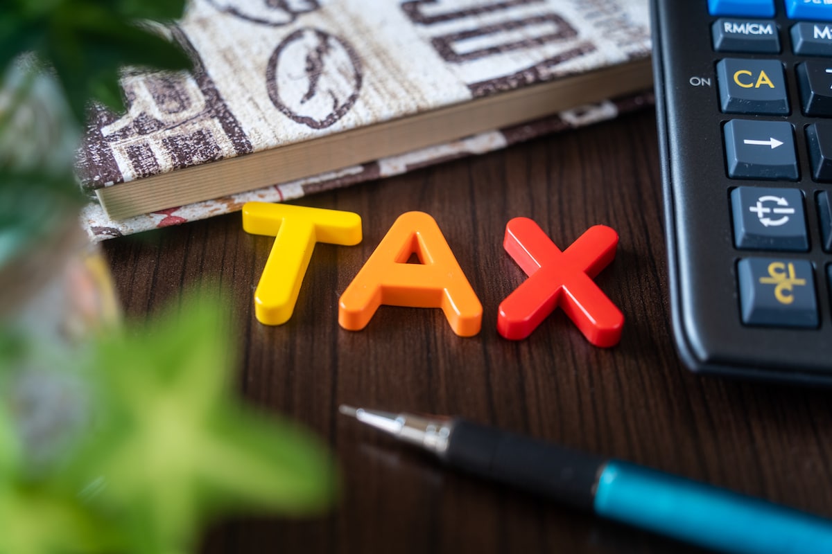 年金250万の67歳男性が『税金払いすぎ』で損!? 申告漏れで“没収”される還付金と、数千万の預金が『おろせない日』の恐怖