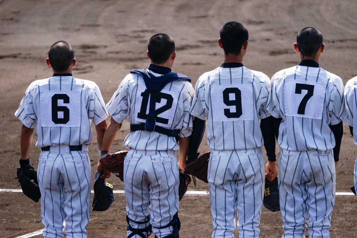 巨人・リチャードが元アイドルと電撃結婚！阿部監督『独裁帝国』への懸念と、大の里を見つめる『白着物姿の美女』の正体