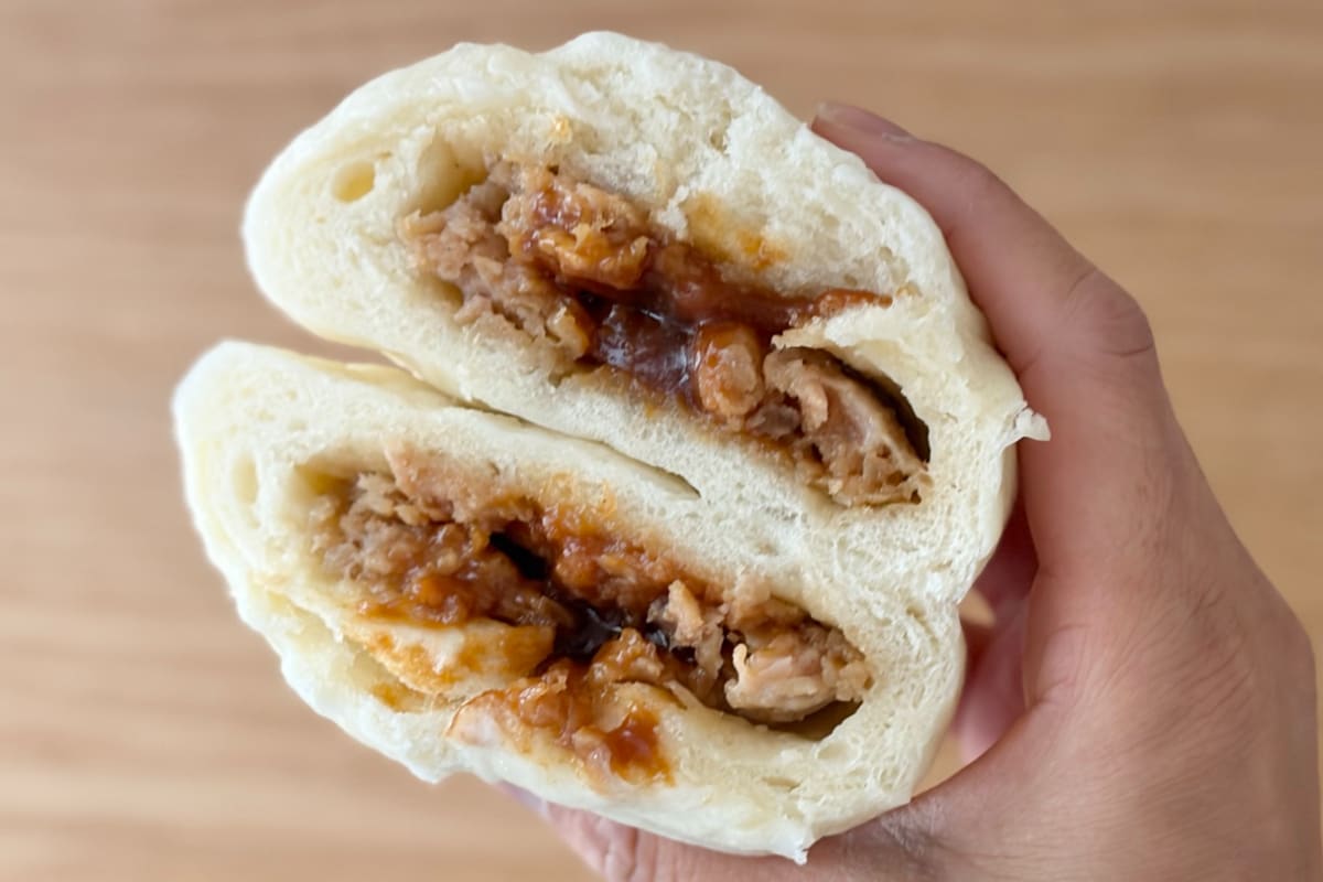 ピリッと辛くてヤミツキ感すごい！【ファミマ】の限定中華まんは絶対買い