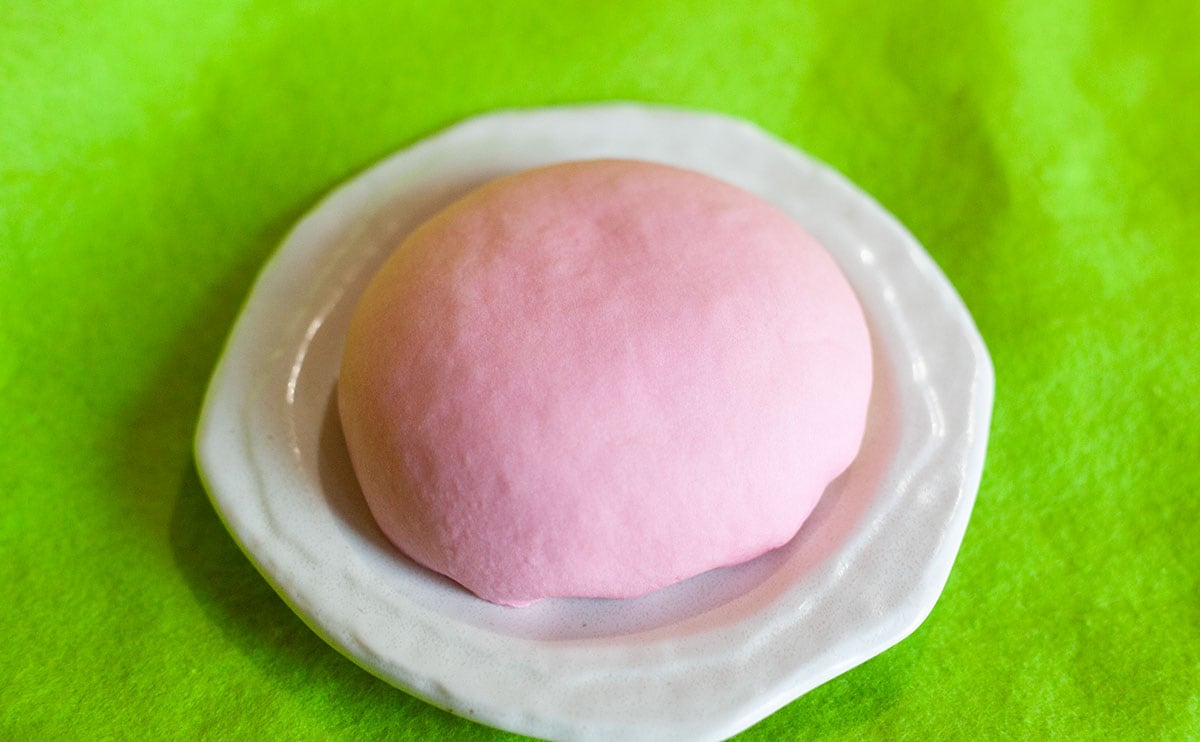 甘酸っぱくて、もっちり食感。【ファミマ】の140円パンを食べてみた