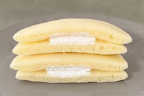 もっちもちで甘～い！【ファミマ】1個75円のパンケーキが濃厚＆激ウマ