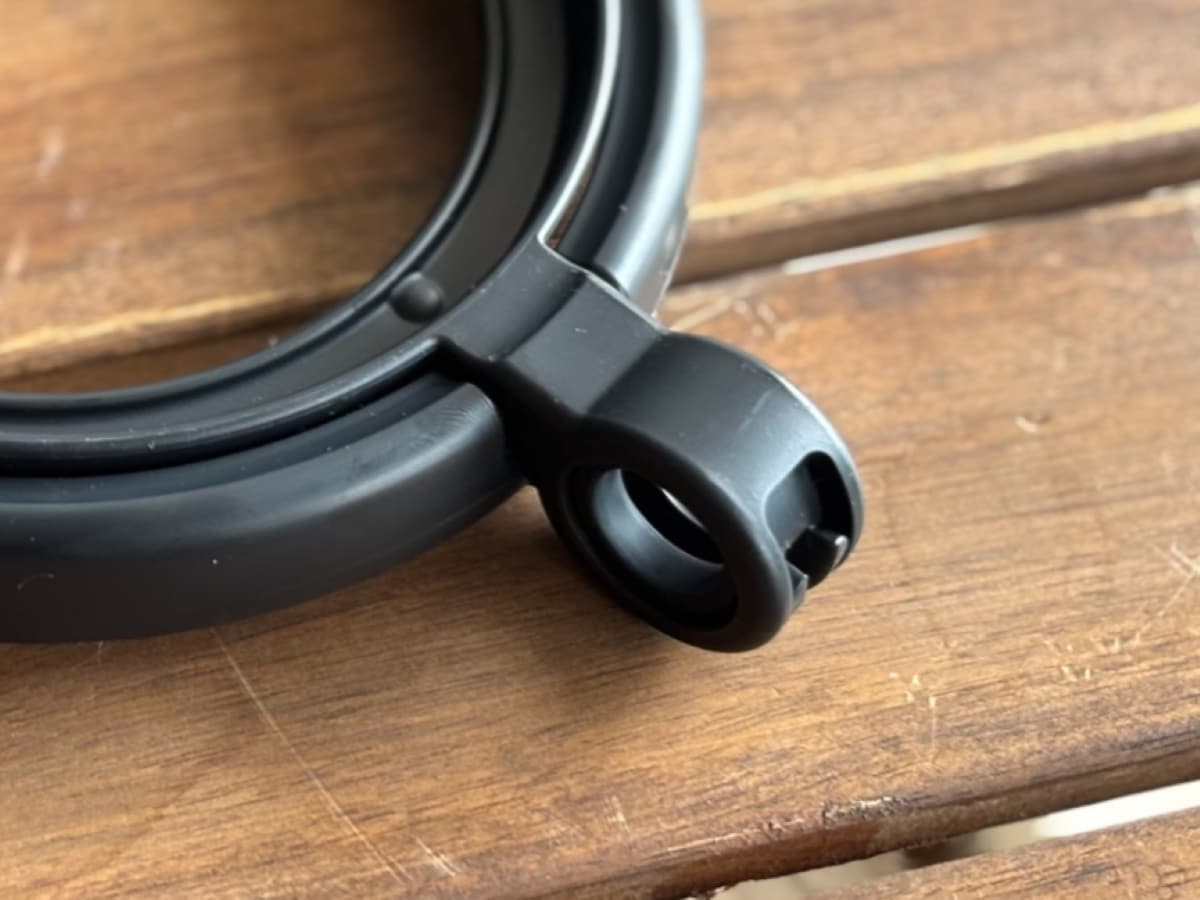 100均で見つけた「帽子掛け」の正解｜フックタイプがとにかく使いやすい！【ダイソー・セリア・キャンドゥ】