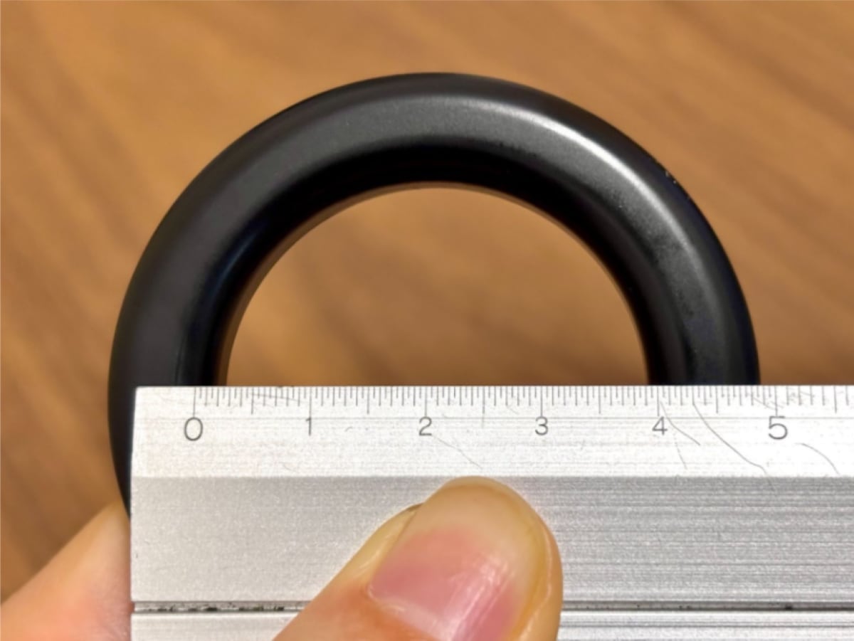 100均で見つけた「帽子掛け」の正解｜フックタイプがとにかく使いやすい！【ダイソー・セリア・キャンドゥ】