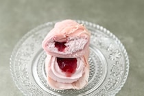 「とても桜の味」「苺ともマッチ」【セブン】春を感じる和洋折衷スイーツ