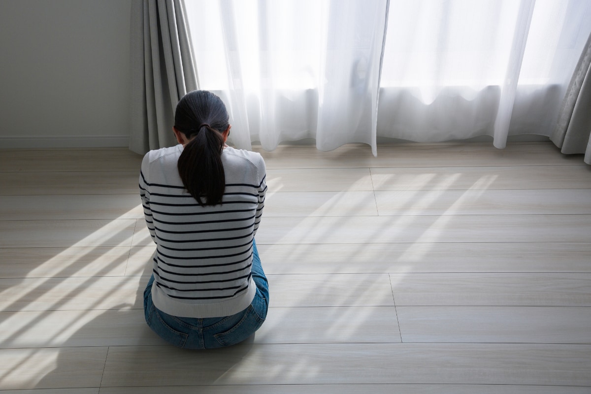 「こんな紙切れのせいで」と、お金さえ“目の敵”に……世帯年収600万・46歳女性、「完全な毒親」と言い切る実母への複雑すぎる心境