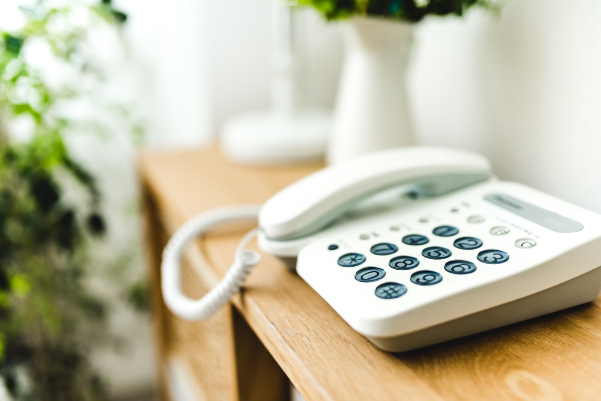 突然の督促電話で発覚した夫の借金！さらに嘘もつかれ、精神的に不安定になった年収500万・42歳女性の過去と今