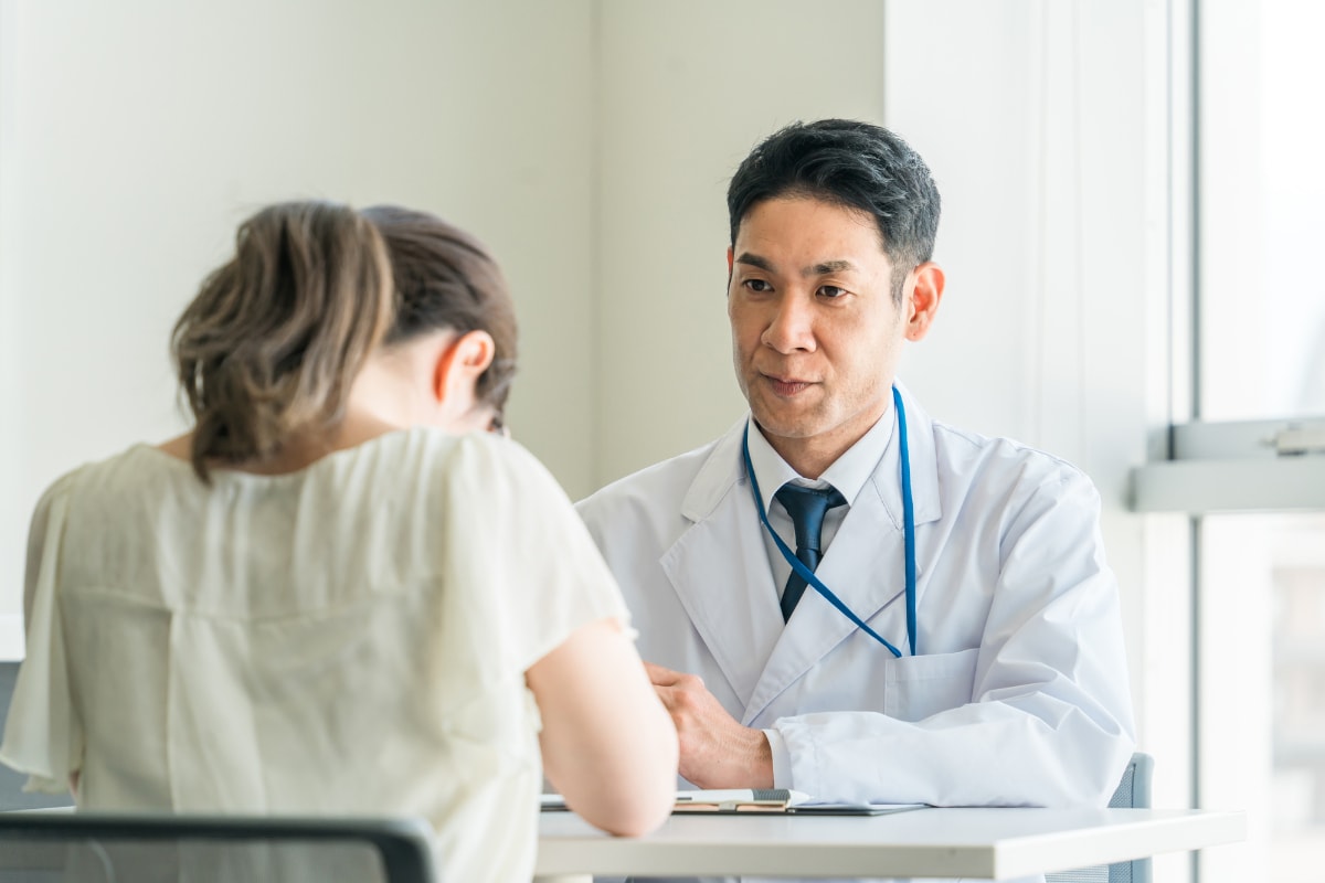 突然の督促電話で発覚した夫の借金！さらに嘘もつかれ、精神的に不安定になった年収500万・42歳女性の過去と今