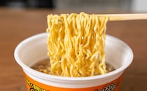 267円で麺120g入り【セブン】にんにく系超大盛カップ麺登場