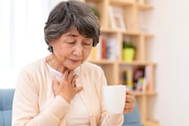 「喉の違和感」は食道がんのサイン？女性に多い甲状腺がんと、在宅介護の強い味方「看多機」の賢い活用法