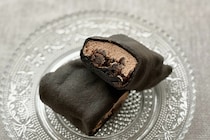 「コントラストが最高」！【ファミマ】の「絶対食べたい」コラボスイーツ