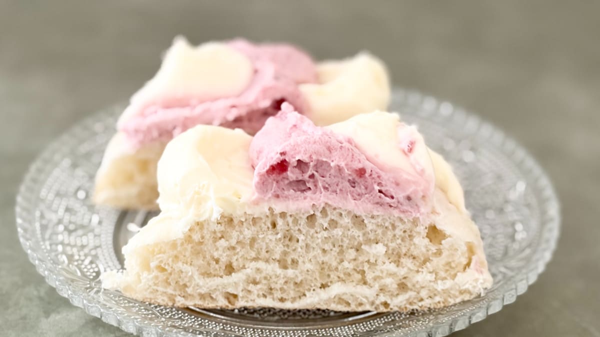 甘酸っぱさにキュンとしちゃう♡【セブン】見た目も味もかわいい新作パン