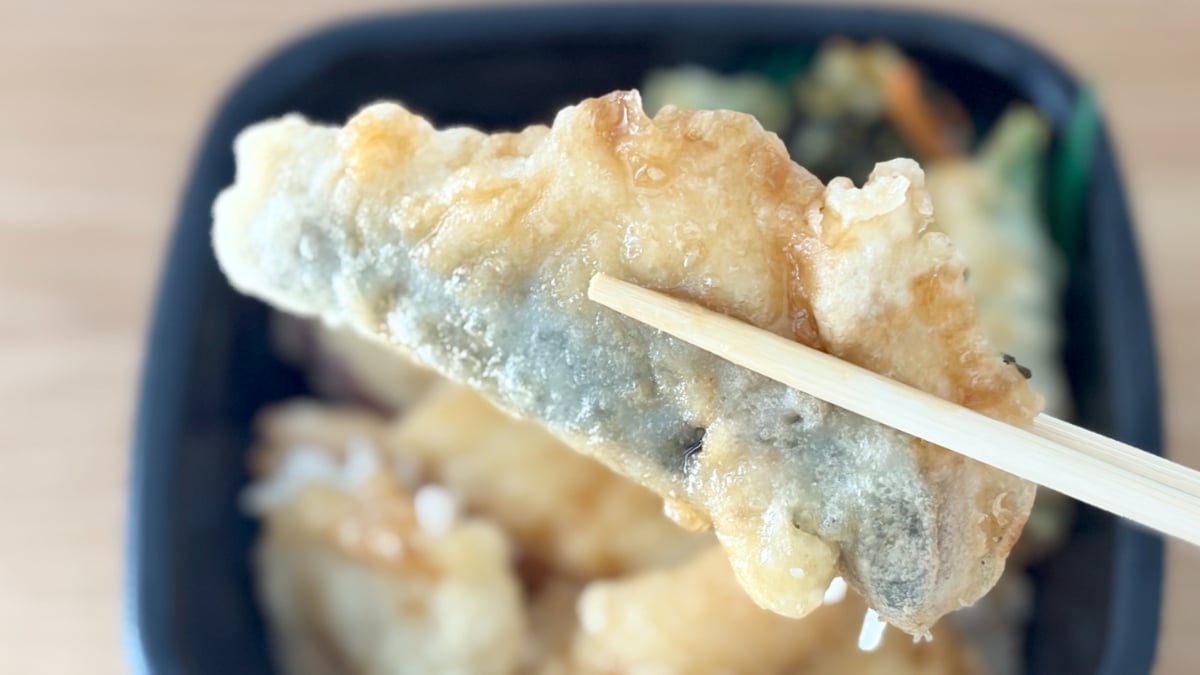 【期間限定】で人気の味が再登場！【ほっともっと】の「海鮮天丼」が贅沢