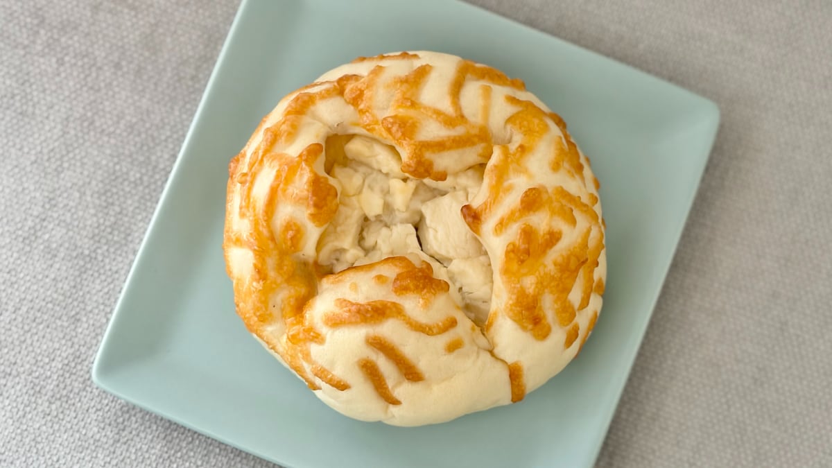 組み合わせが「悪魔的」【ローソン】の新作パンはリベイクが大正解です