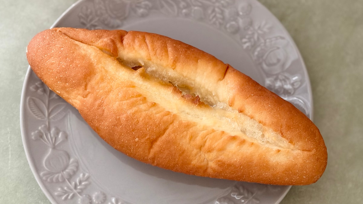 リベイク後は香ばしさとジュワッと感がアップ！【ローソン】の新作パン