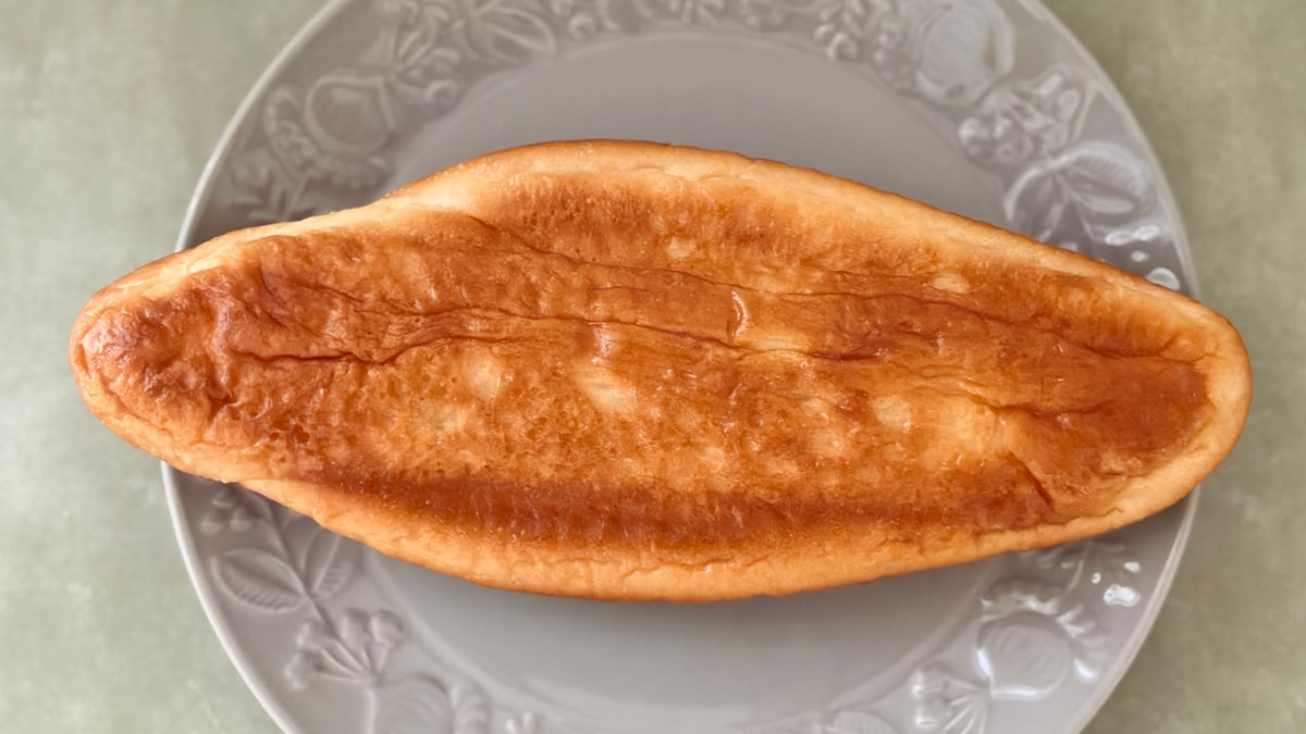 リベイク後は香ばしさとジュワッと感がアップ！【ローソン】の新作パン