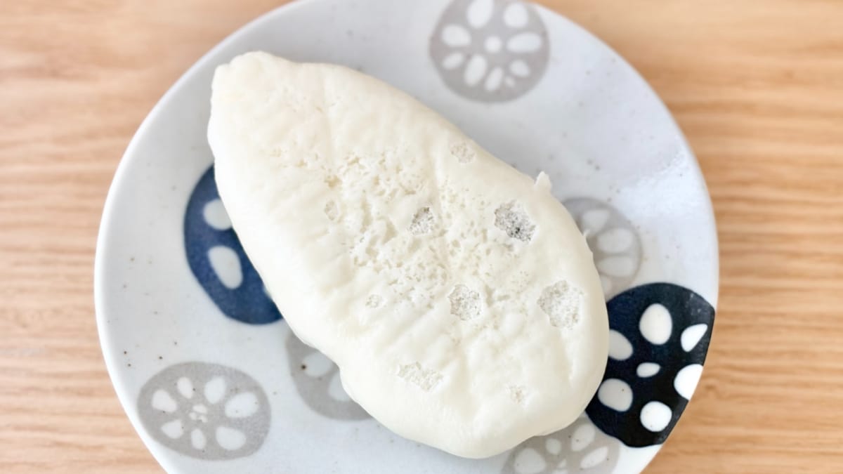 丸じゃない……だと?【ファミマ】の限定中華まんは外も中もいつもと違う