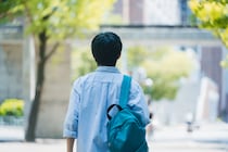 親しい友人との約束が一転！「ダッシュで逃げられてしまい」思わぬ負担に……年収450万・46歳男性が明かす大学時代の苦い記憶