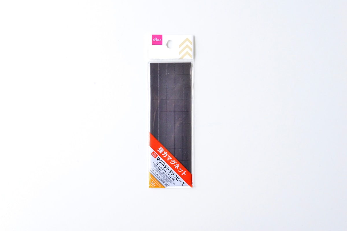 100均「マグネットシート」強力なのはどれ？【ダイソー・セリア】を検証！