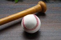 大谷翔平が見せた“人間性も超一流”な気遣いに韓国メディアが脱帽！負傷した相手を慮る「球場一体の拍手」に世界が感動……一方、牧秀悟の牽制死に米アナリストは「なぜ」