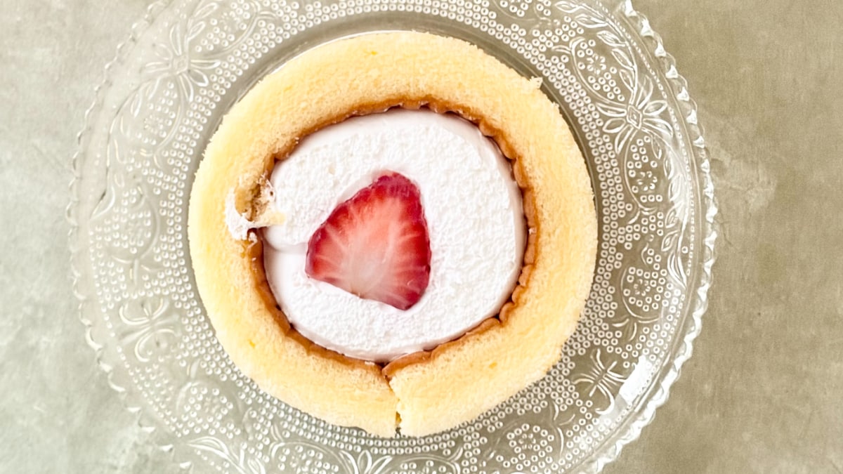 「これは買い」「みずみずしさもいい」【ローソン】の贅沢コラボケーキ