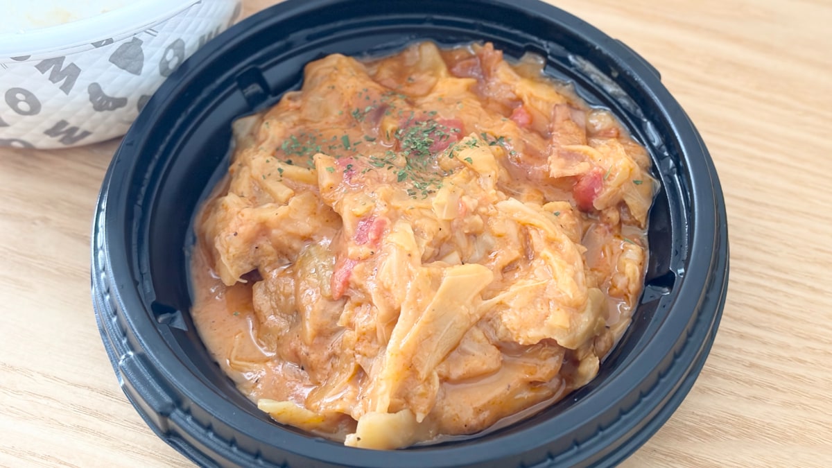 3月17日から期間限定で登場！【松屋】「煮込みキャベツのトマトハンバーグ」の味は？