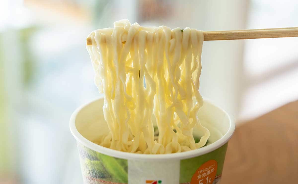 売り切れ続出!?【セブン】新発売のカップ麺が話題に | ママテナ