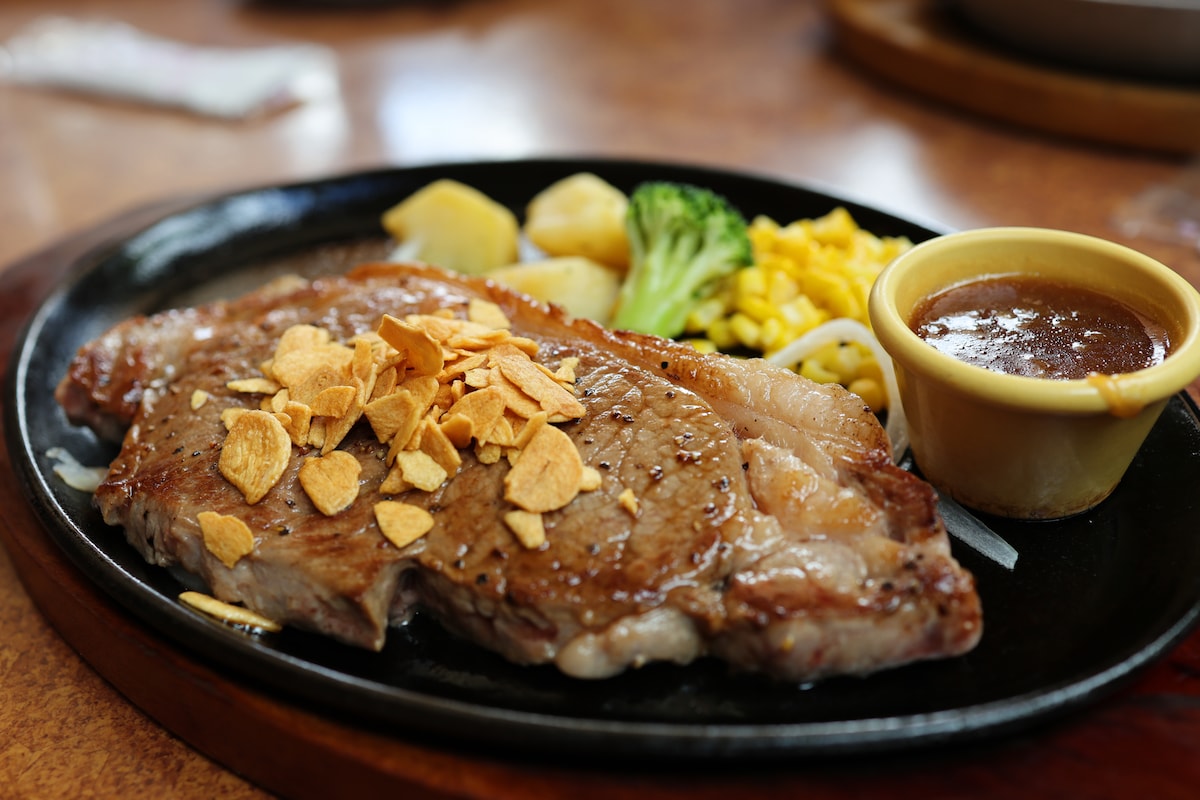 完食して激怒！？義実家のトンデモ暗黙ルールにあ然……。子供のLINE動画制限術＆黒留袖の衝撃リメイク