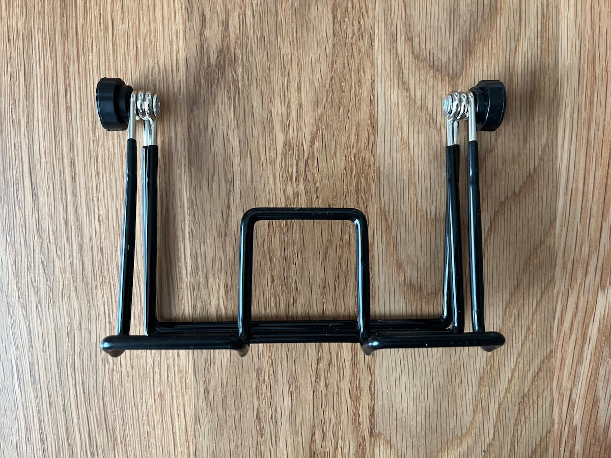 100均のタブレットスタンドが意外と便利!ダイソー・セリア・キャン★ドゥの売り場をチェック