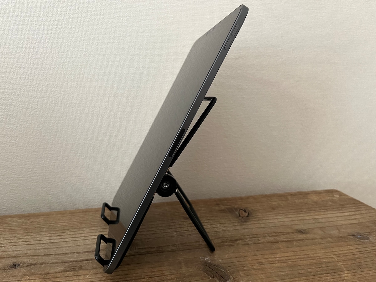 100均のタブレットスタンドが意外と便利!ダイソー・セリア・キャン★ドゥの売り場をチェック