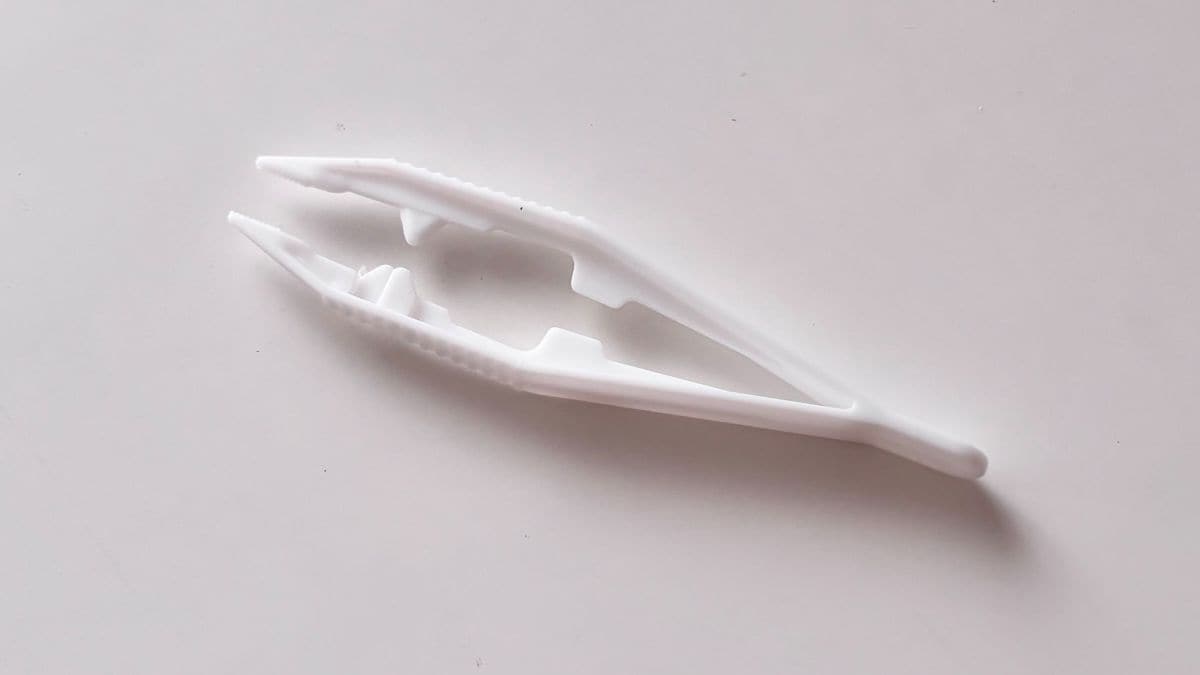 100均のアイロンビーズがすごい！コスパ最強で子どもが夢中に♡