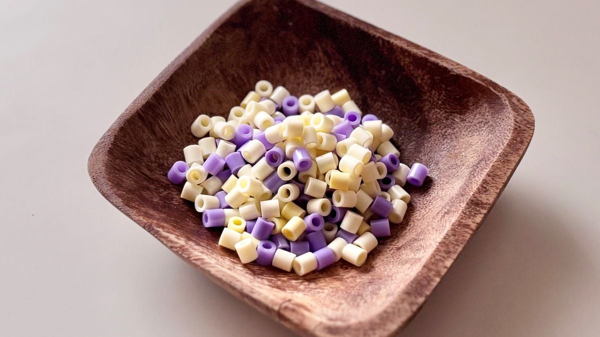 100均のアイロンビーズがすごい！コスパ最強で子どもが夢中に♡