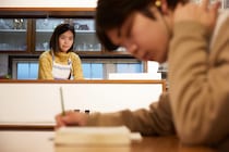 息子への信頼が揺らぐほどの衝撃！世帯年収950万・46歳主婦の息子がスマホの使用時間を守る一方でしていた、思わぬ行動とは？