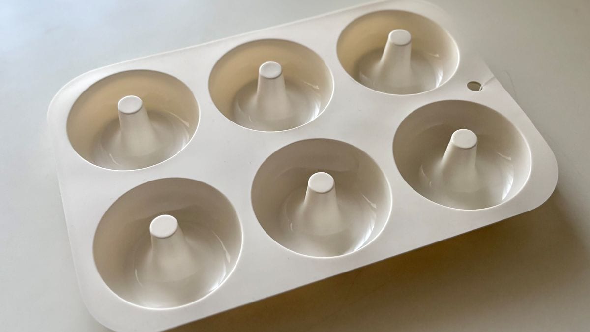 100均のドーナツ型が超使える！オーブンOKなシリコン製で子どもと一緒におやつ作り♪