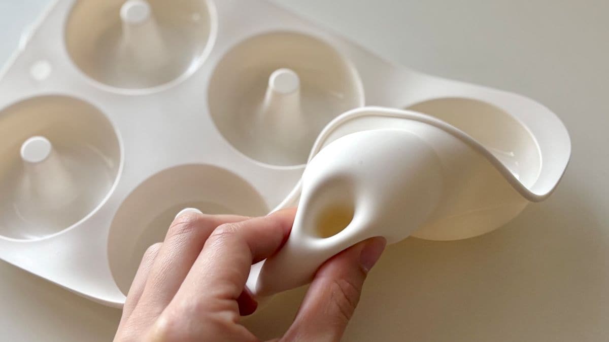 100均のドーナツ型が超使える！オーブンOKなシリコン製で子どもと一緒におやつ作り♪