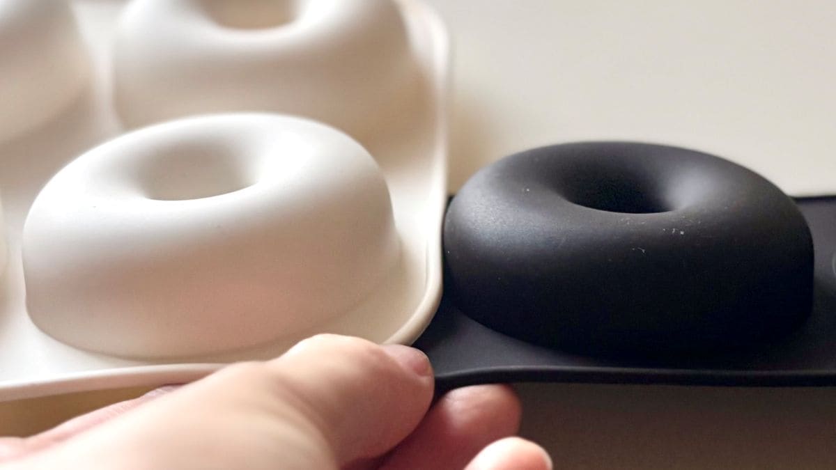 100均のドーナツ型が超使える!オーブンOKなシリコン製で子どもと一緒におやつ作り♪