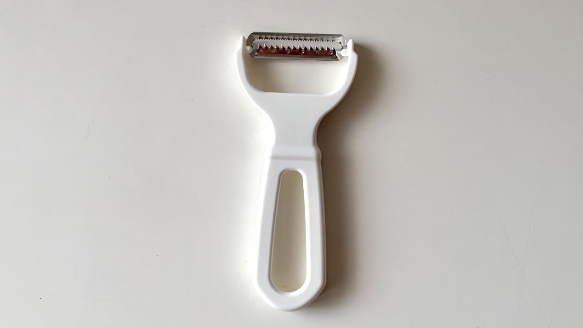 100均の千切りスライサー比較! まさかの結果に驚き…結局おすすめはどれ? 【ダイソー・セリア・キャンドゥ】