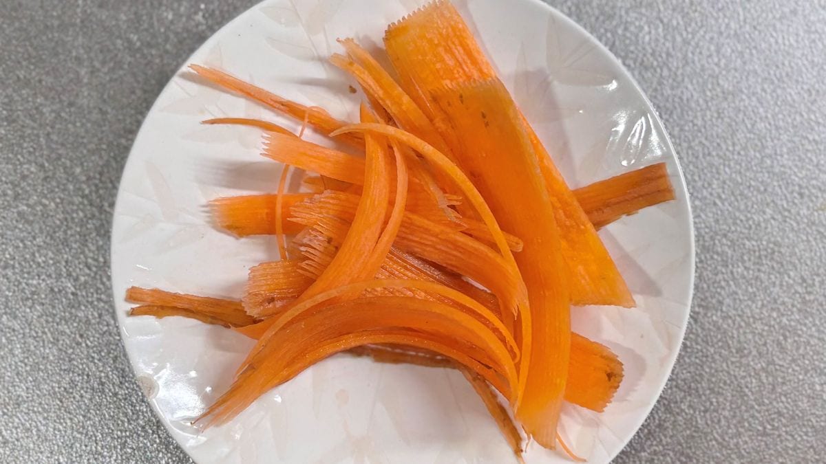 100均の千切りスライサー比較！ まさかの結果に驚き…結局おすすめはどれ？ 【ダイソー・セリア・キャンドゥ】