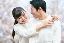 「男性が思わず心を奪われる！」モテる女性の性格トップ3！そのほか自分を正当化し続けた男の後悔も