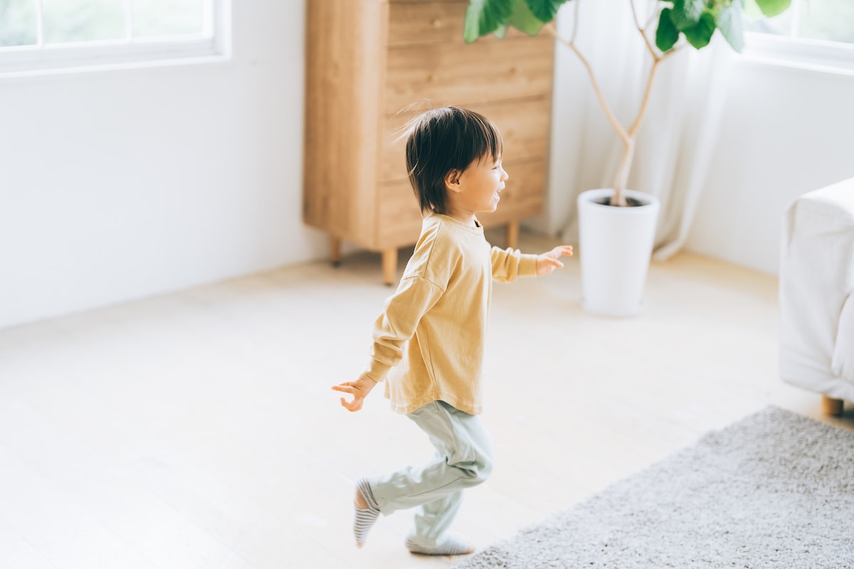 「足音がうるさい！」下の階から怒鳴り込み。対策後、またもやってきて…？「17年やってきて初めて」まさかの支払い方法
