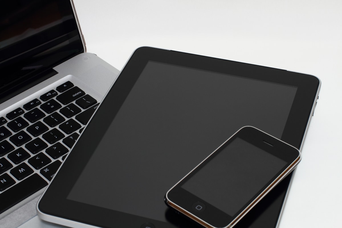 iPadのLINE登録で別アカウントは作れる？スマホ同期でママの悩み解決