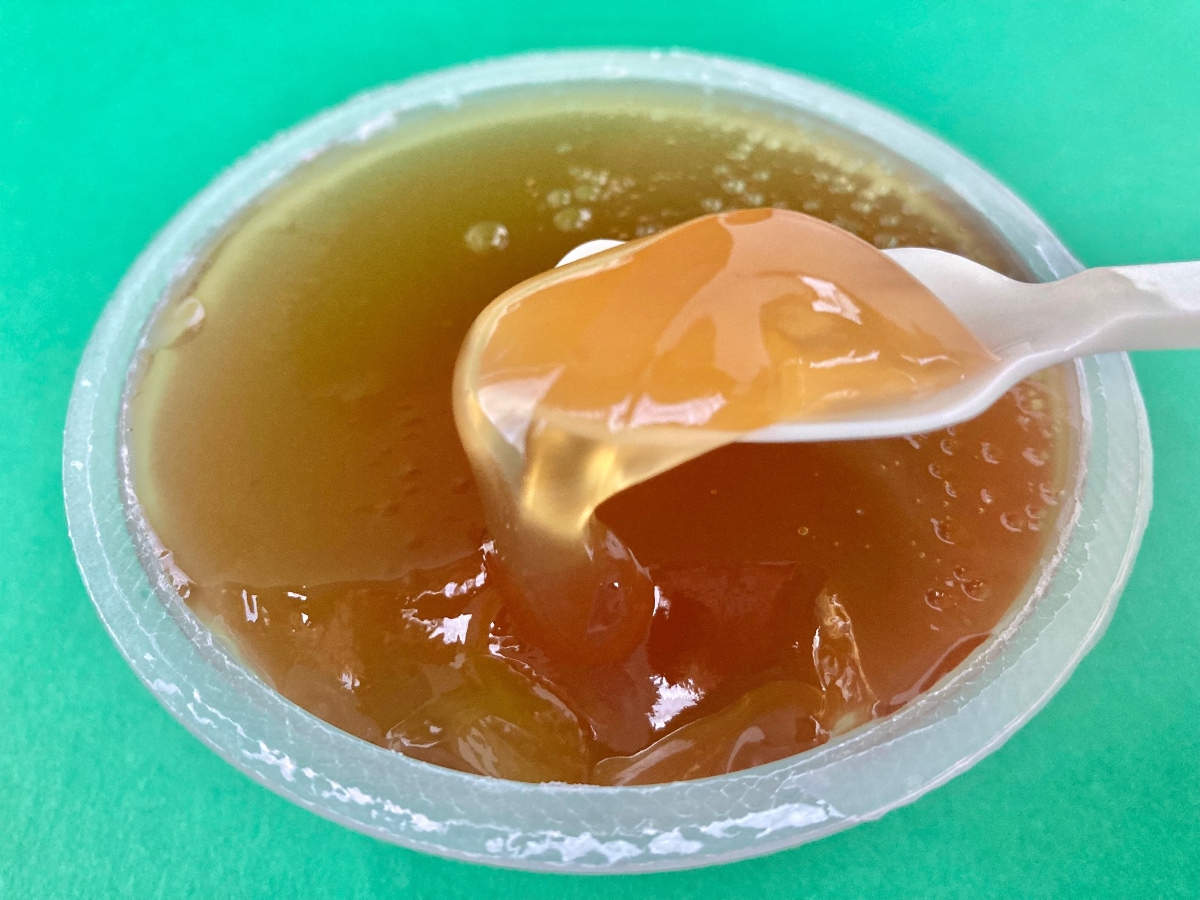 「きな粉がめちゃウマすぎ!!」「きな粉のために買ってる!!」【ローソン】「金沢兼六庵 釜あげわらび餅」